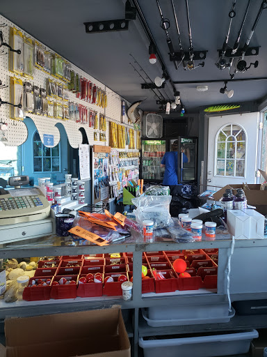 Kelly's Bait Shop @ Stoneham Boat Center