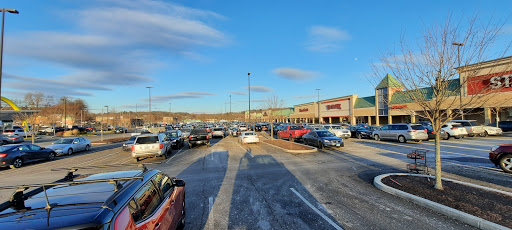 Shopping Mall «Berkshire Shopping Center», reviews and photos, 67 Newtown Rd, Danbury, CT 06810, USA