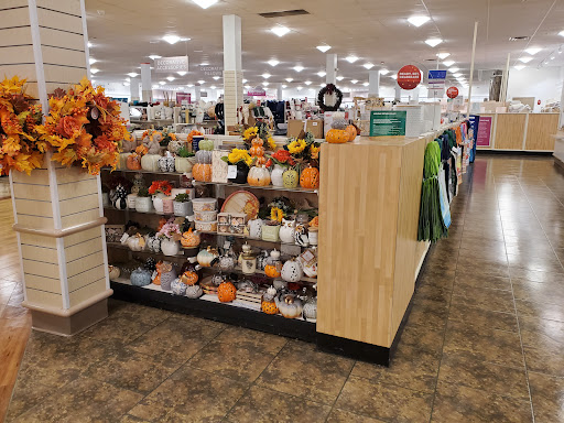 Department Store «HomeGoods», reviews and photos, 65 Commerce Way, Seekonk, MA 02771, USA