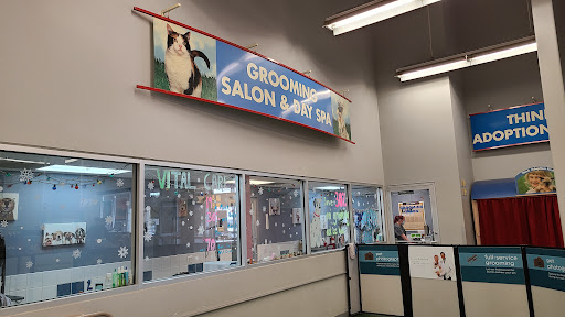 Pet Supply Store «Petco Animal Supplies», reviews and photos, 200 Edwards Blvd b, Lake Geneva, WI 53147, USA