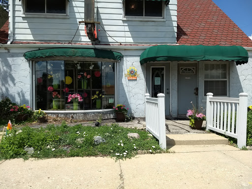 Florist «Bel Aire Flower Shop», reviews and photos, 11222 W Greenfield Ave, West Allis, WI 53214, USA