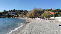 Photo de Kolones Faros Beach zone sauvage