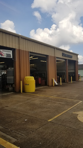 Tire Shop «Firestone Complete Auto Care», reviews and photos, 1008 Nederland Ave, Nederland, TX 77627, USA