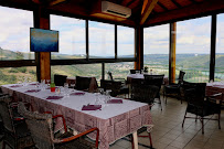 Atmosphère du Restaurant Auberge De La Source à Tupin-et-Semons - n°17