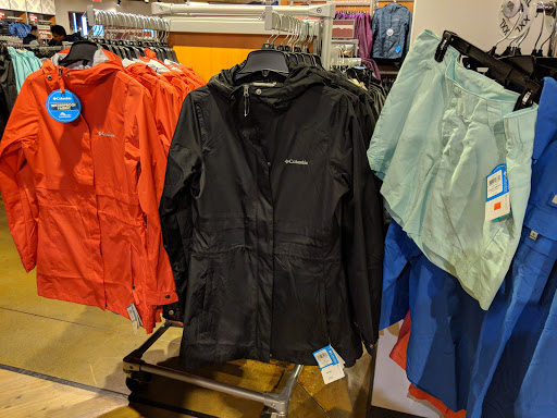 Clothing Store «Columbia Sportswear Outlet Store at Allen Premium Outlets», reviews and photos, 820 Stacy Rd #470, Allen, TX 75013, USA