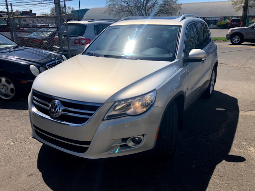 Used Car Dealer «Autobahn Used Cars Stamford», reviews and photos, 58 Magee Ave, Stamford, CT 06902, USA