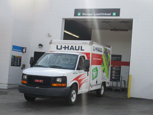 Truck Rental Agency «U-Haul Moving & Storage of Aurora», reviews and photos, 1282 N Lake St, Aurora, IL 60506, USA