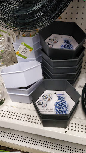 Dollar Store «Dollar Tree», reviews and photos, 2585 South Rd, Poughkeepsie, NY 12601, USA