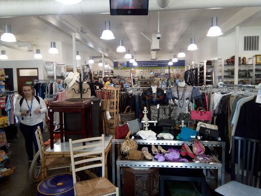 Thrift Store «Goodwill South Lake Union», reviews and photos, 411 Westlake Ave N, Seattle, WA 98109, USA