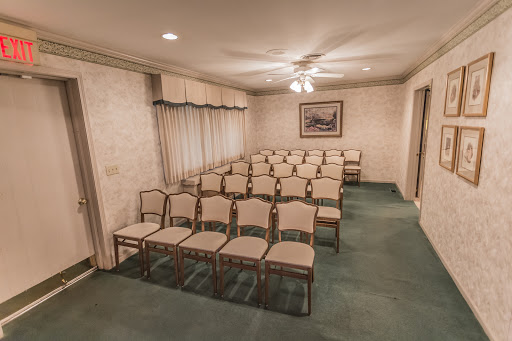 Funeral Home «Sweeney-Phillips & Holdren Funeral Home», reviews and photos, 617 N Maguire St, Warrensburg, MO 64093, USA