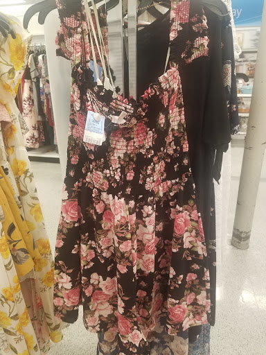 Clothing Store «Ross Dress for Less», reviews and photos, 5635 Woodruff Ave, Lakewood, CA 90713, USA