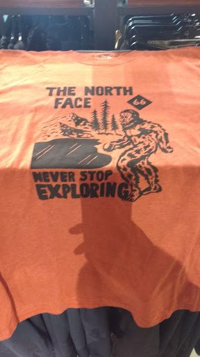 Clothing Store «The North Face Outlet», reviews and photos, 3790 Livermore Outlets Dr, Livermore, CA 94551, USA