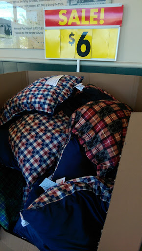 Grocery Store «Schnucks», reviews and photos, 200 N Vine St, Urbana, IL 61802, USA