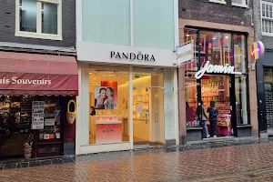 PANDORA Store Amsterdam Leidsestraat image