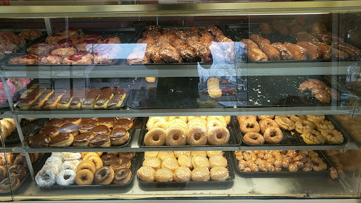 Donut Shop «Donut Land», reviews and photos, 19350 SW Boones Ferry Rd, Tualatin, OR 97062, USA