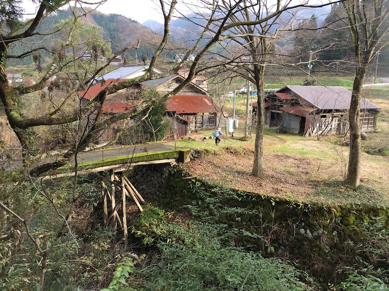 久須部川の木橋