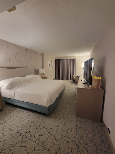 Hotel «DoubleTree by Hilton», reviews and photos, 9599 Skokie Blvd, Skokie, IL 60077, USA