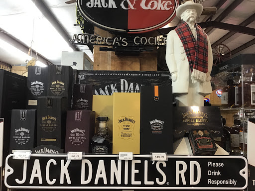 Liquor Store «The Barn Bottle Shop», reviews and photos, 25 Village Pkwy, Pendergrass, GA 30567, USA