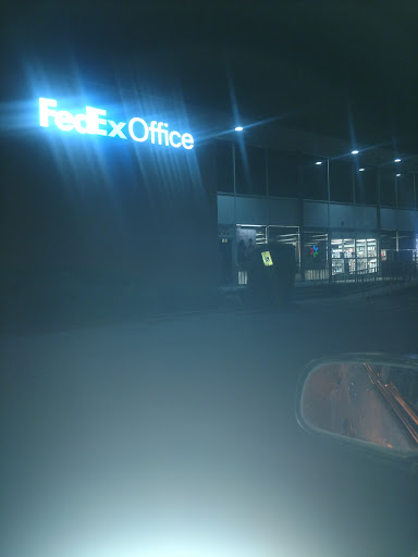 Print Shop «FedEx Office Print & Ship Center», reviews and photos, 116 Andover Park E, Tukwila, WA 98188, USA