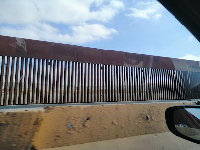 Frontera Mexico-USA, Muro Divisorio