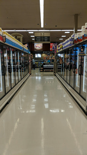 Grocery Store «Safeway», reviews and photos, 1815 4th St, Tillamook, OR 97141, USA