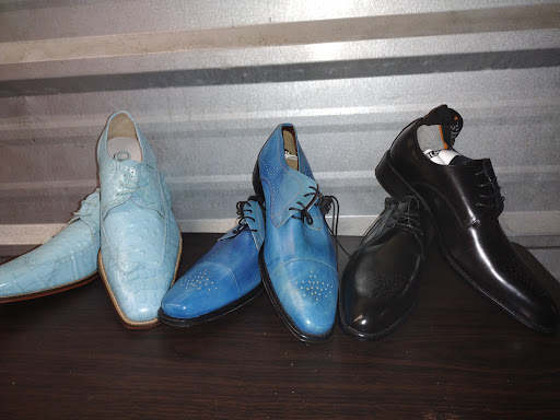 Dry Cleaner «University Dry Cleaners», reviews and photos, 4704 Cass Ave, Detroit, MI 48201, USA