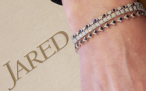 Jewelry Store «Jared The Galleria of Jewelry», reviews and photos, 729 W County Line Rd, Greenwood, IN 46142, USA