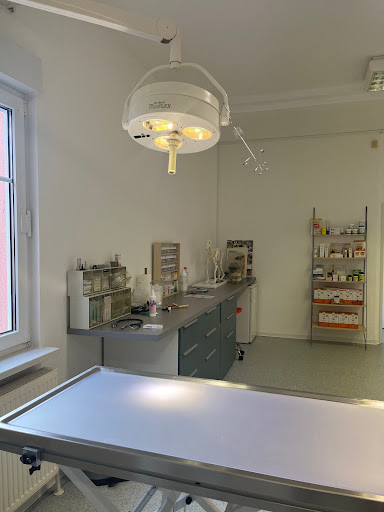 Tierarztpraxis Dr. Almut Lutter unter Aken (Elbe), 