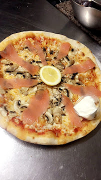 Plats et boissons du Pizzeria Pizza Au feu de bois à Montreuil - n°17