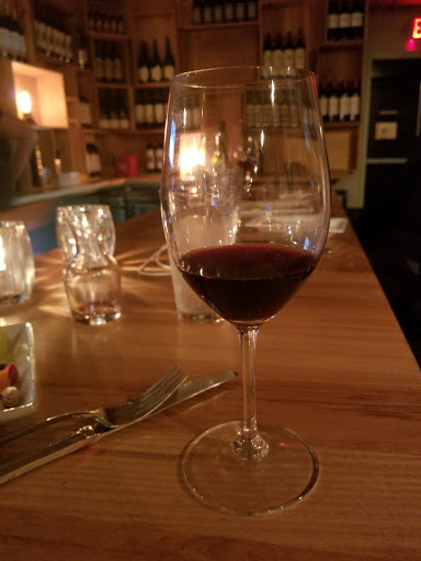 Wine Bar «750ml Wines», reviews and photos, 2287 W Market St, Akron, OH 44313, USA