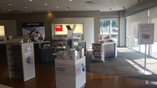 Cell Phone Store «Verizon», reviews and photos, 145 FM1382 #100, Cedar Hill, TX 75104, USA