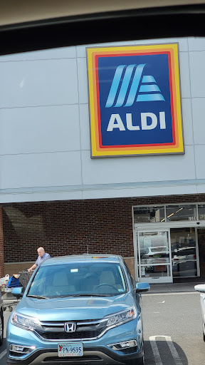 Supermarket «ALDI», reviews and photos, 7006 Columbia Pike, Annandale, VA 22003, USA