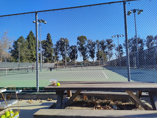 Tennis court construction company Ventura