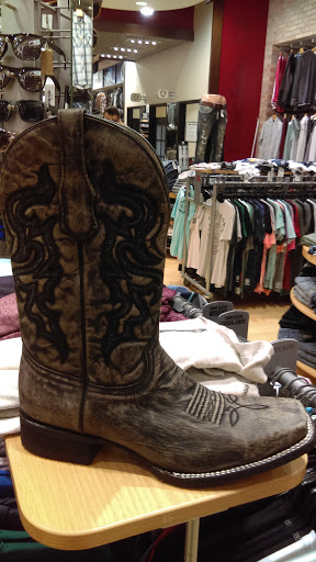 Clothing Store «Buckle», reviews and photos, 2615 Medical Center Pkwy Ste 1340, Murfreesboro, TN 37129, USA