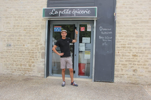 La petite épicerie / Épicerie Guinguette à Dampierre-sur-Boutonne