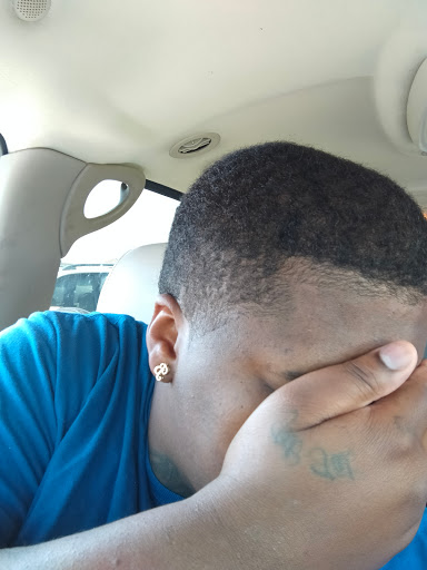 Barber Shop «Supreme Kutz Barber Shop», reviews and photos, 2902 S New Braunfels Ave, San Antonio, TX 78210, USA