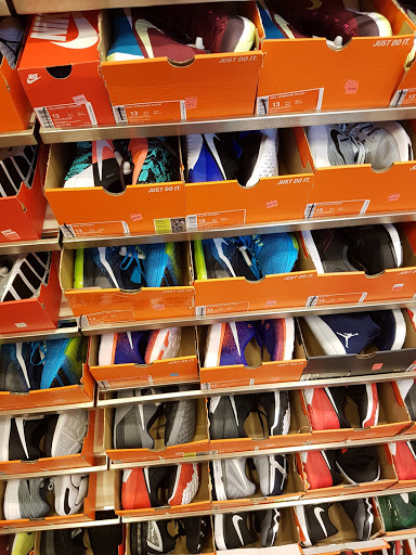 Sporting Goods Store «Nike Factory Store», reviews and photos, 9851 South Eastern Avenue, Las Vegas, NV 89183, USA