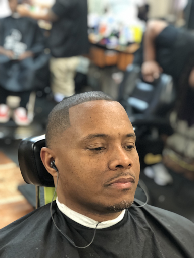 Barber Shop «Fine Line Barber shop», reviews and photos, 2408 Avenue G NW, Winter Haven, FL 33880, USA