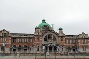 Seoul Station Square image