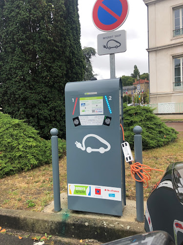 Borne de recharge de véhicules électriques SMOYS Station de Recharge Viry-Châtillon