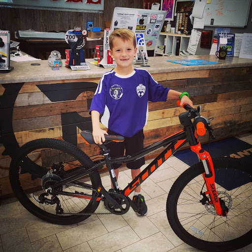 Bicycle Repair Shop «Riverside Bicycle Shop», reviews and photos, 101 N Riverside Dr, Clarksville, TN 37040, USA