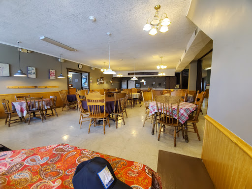 Masters Coffee Shop & Bakery, 809 E Lincoln Ave, Olivia, MN 56277, USA, 