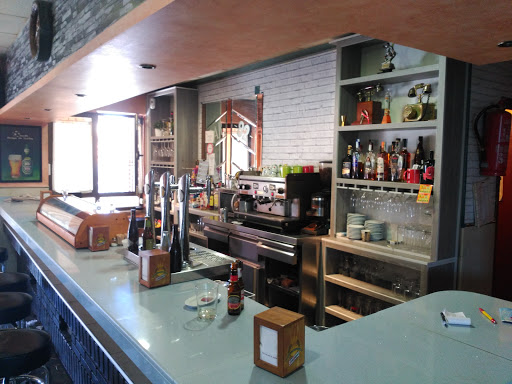 Información y opiniones sobre Bar 82 de Cuéllar