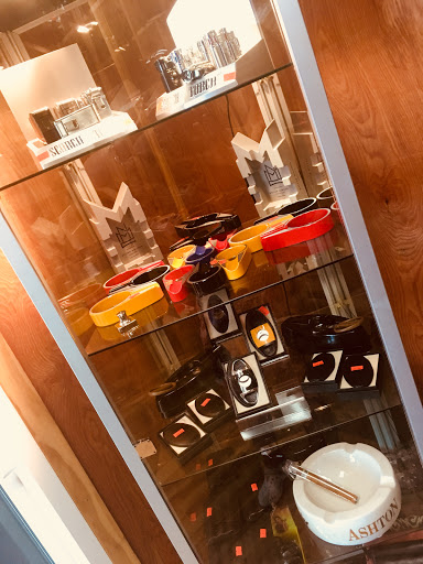 Tobacco Shop «Windy Smoke Shop», reviews and photos, 4815 E Main St #14, Mesa, AZ 85205, USA