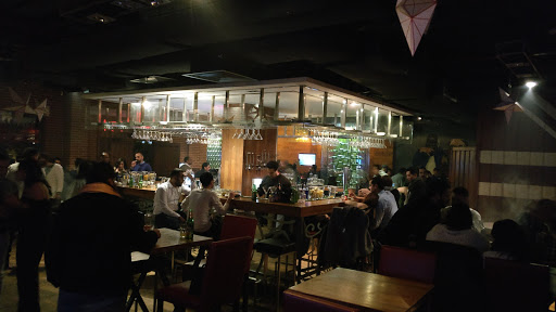 Bars with live music in Cairo