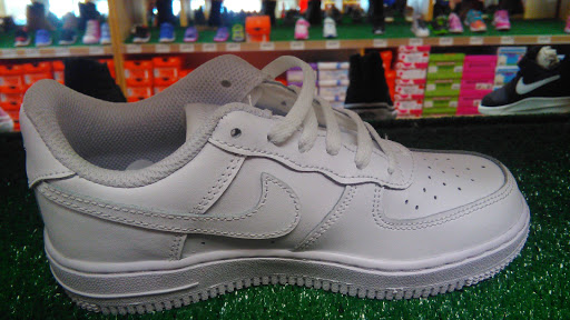 Shoe Store «WSS», reviews and photos, 6250 Atlantic Ave, Bell, CA 90201, USA