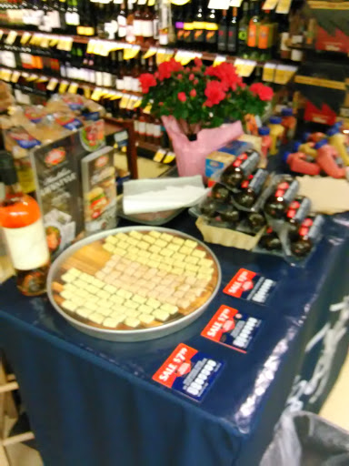 Grocery Store «Safeway», reviews and photos, 215 Whitesell St NW, Orting, WA 98360, USA