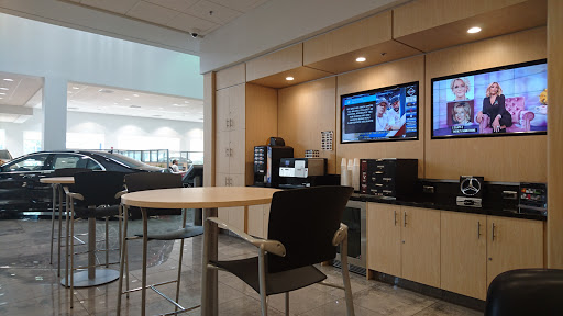 Mercedes Benz Dealer «Mercedes-Benz of Pembroke Pines», reviews and photos, 14199 Pines Blvd, Pembroke Pines, FL 33027, USA