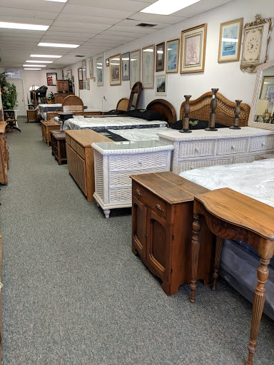 Used Furniture Store «Better Used & New Furniture», reviews and photos, 7375 Spring Hill Dr, Spring Hill, FL 34606, USA