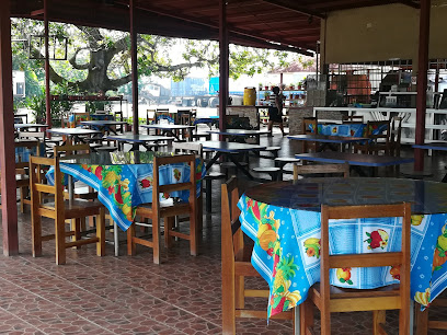 Restaurante Los Marañones - 58JX+9GX, El Roble, Panama
